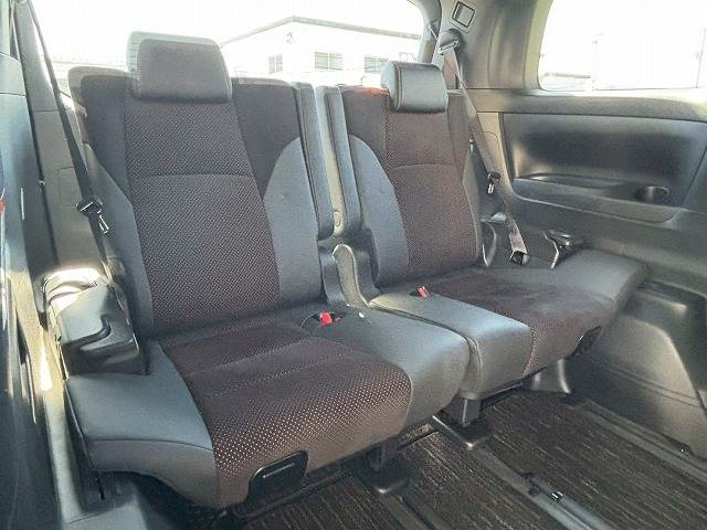 トヨタ アルファードの画像14