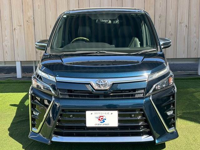 ヴォクシーZS“煌III” 内装他