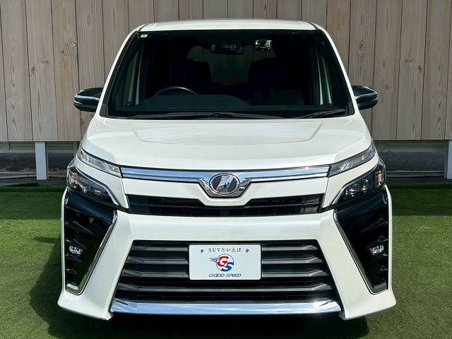 ヴォクシーZS“煌” 内装他