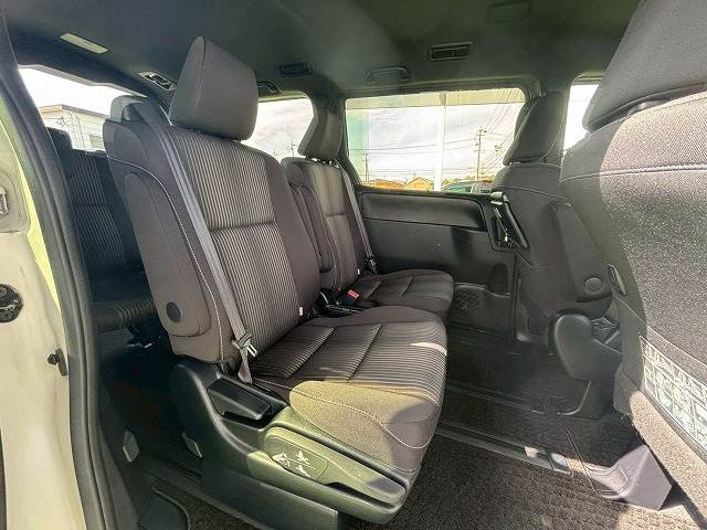 トヨタ ヴォクシーの画像13