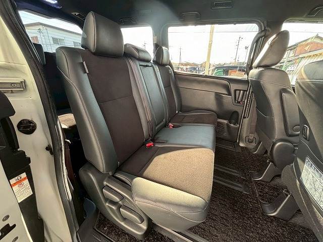 トヨタ ノアの画像12