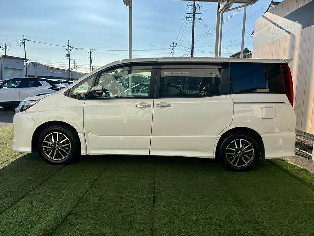 トヨタ ノアの画像16