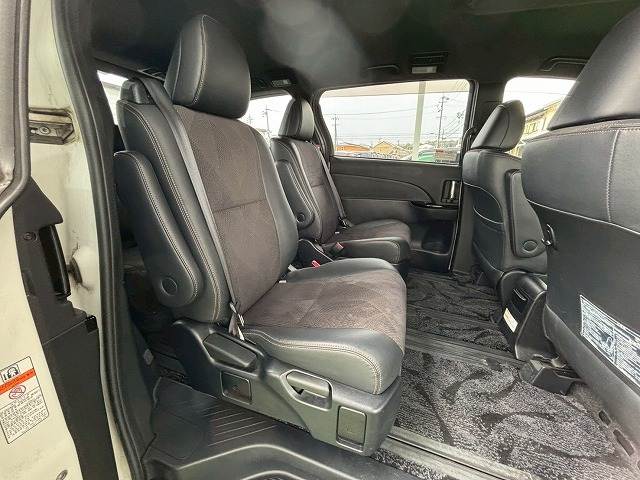 トヨタ エスティマの画像13