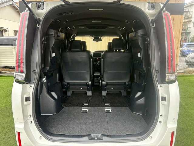 トヨタ エスクァイアハイブリッドの画像14