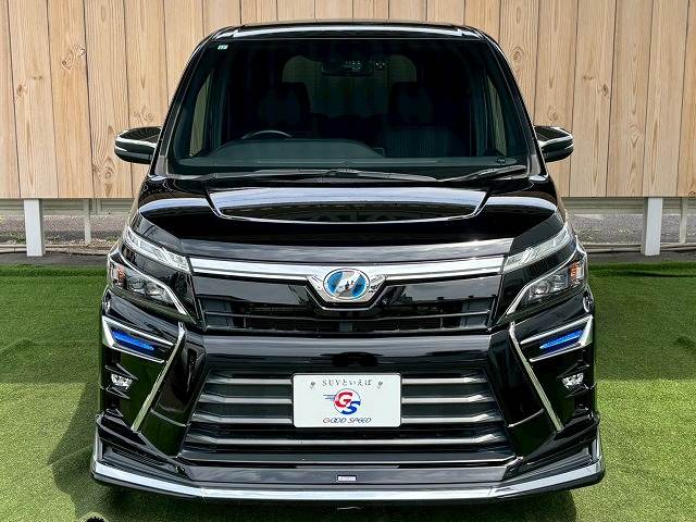 トヨタ&nbsp;ヴォクシーハイブリッドの画像4