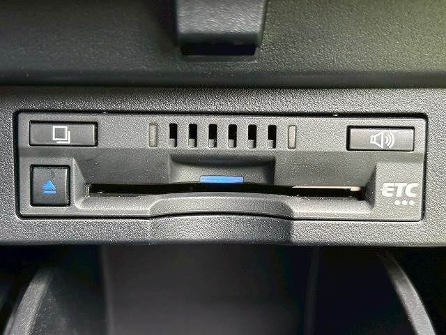 トヨタ アルファードの画像11