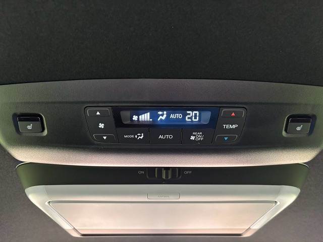 ステップワゴンスパーダe:HEV SPADA PREMIUM LINE 7人乗り 内装他