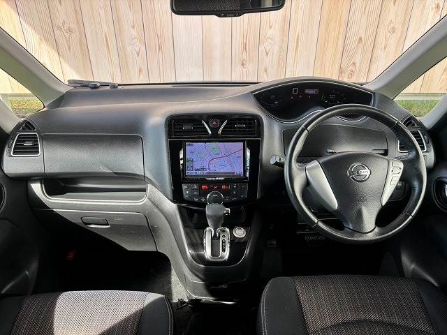 日産セレナ□ハイウェイスター Vセレクション+Safety2 S-HYBRID 内装他