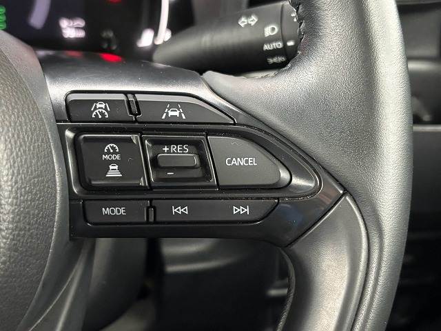 シエンタハイブリッドハイブリッドＺ　１０．５型ディスプレイ／全周囲／コンフォートＰＫＧ／ＡｐｐｌｅＣａｒＰｌａｙ／ＡＣ１００Ｖ／アダプティブクルコン／衝突軽減／ブラインドスポット／リアトラフィック／ビルトインＥＴＣ／ＬＥＤ／両側電動 内装他