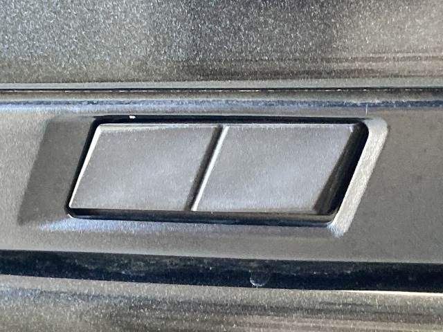 トヨタ ノアハイブリッドの画像6