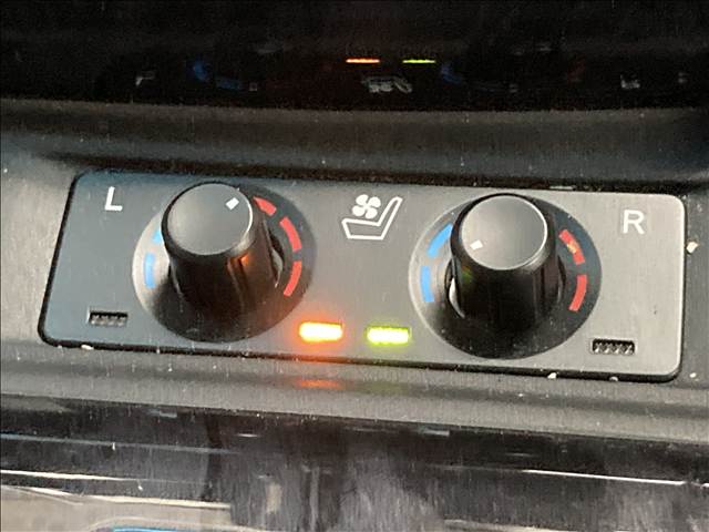 トヨタ ヴェルファイアの画像8