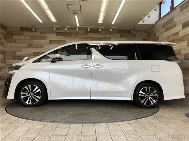 トヨタ ヴェルファイアの画像15