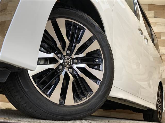 トヨタ ヴェルファイアの画像19