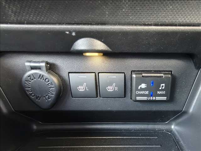 ロッキーPremium G HEV 内装他