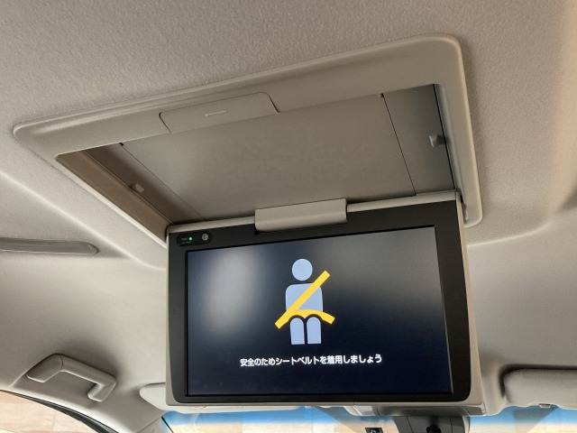 トヨタ ヴェルファイアの画像4