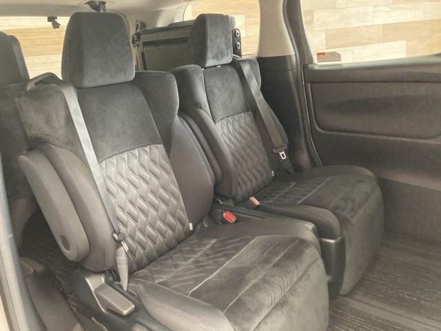 トヨタ ヴェルファイアの画像12