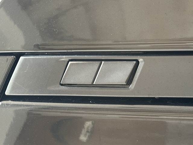 ヴォクシーハイブリッドS-Z 内装他