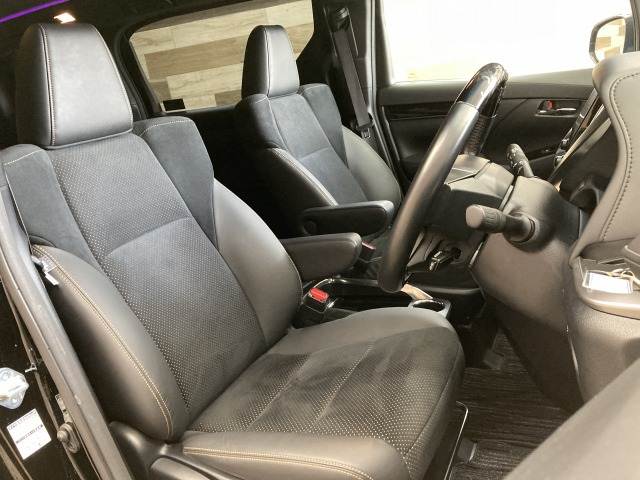 トヨタ アルファードの画像11