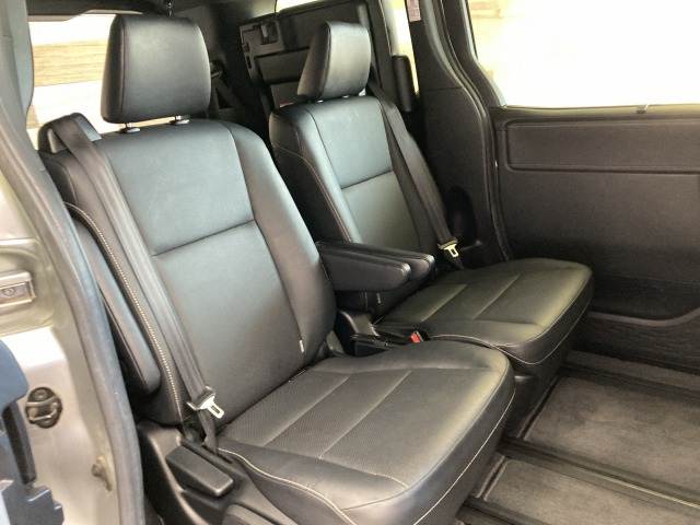 トヨタ エスクァイアハイブリッドの画像12