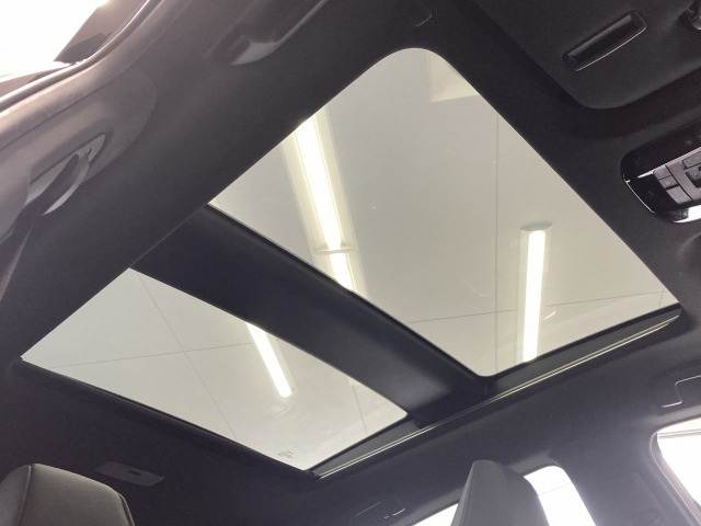 ハリアーハイブリッドZ “Leather Package” 内装他