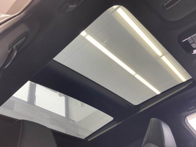 ハリアーハイブリッドZ “Leather Package” 内装他