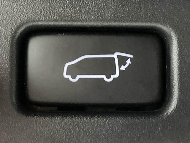 トヨタ アルファードの画像9