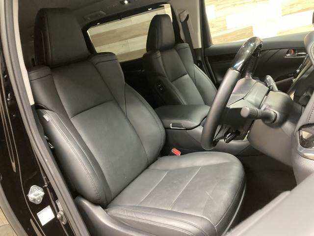 トヨタ アルファードの画像11