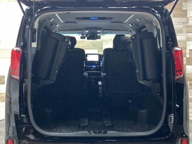 トヨタ アルファードの画像13