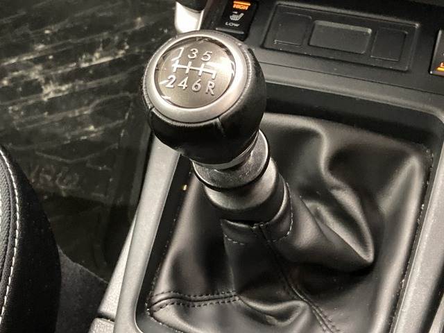 フォレスター2.0i-L 内装他