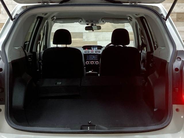 スバル フォレスターの画像13