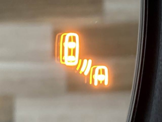 フロンクスベースグレード 内装他