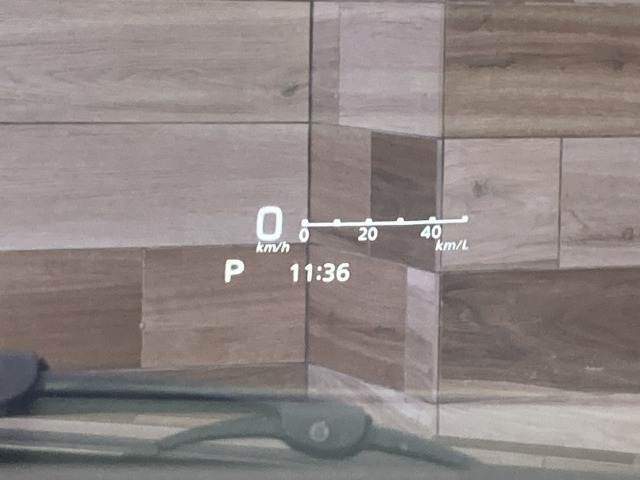 フロンクスベースグレード 内装他