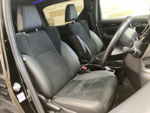 トヨタ アルファードの画像11