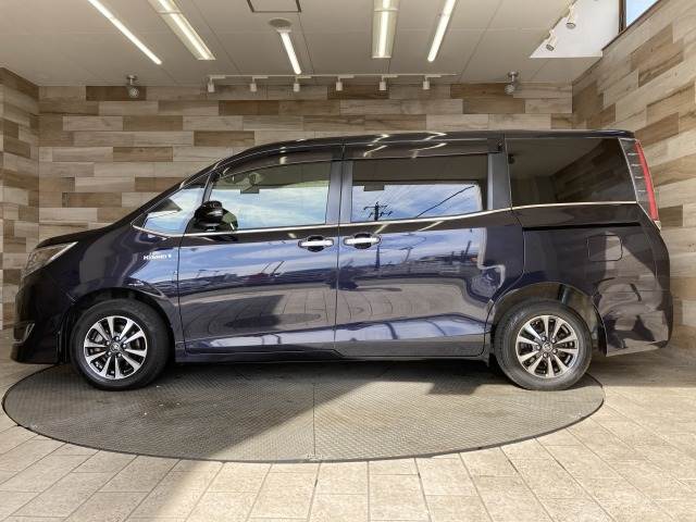 トヨタ エスクァイアハイブリッドの画像16