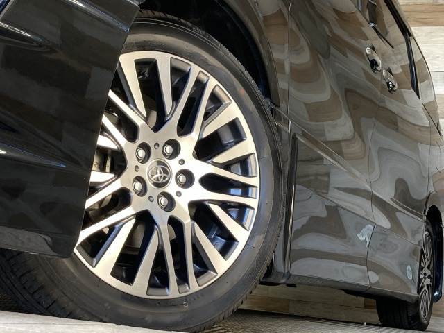 トヨタ ヴェルファイアの画像19