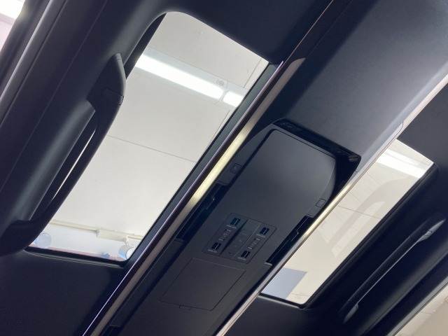 ヴェルファイアハイブリッドZ Premier 内装他