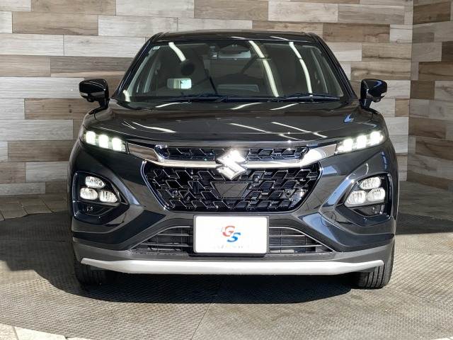 フロンクスベースグレード 内装他