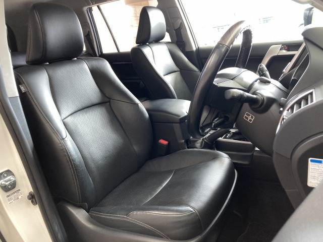 トヨタ ランドクルーザープラドの画像12