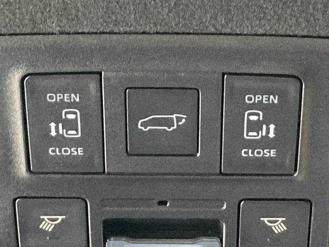 トヨタ ヴォクシーの画像8