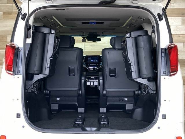 トヨタ アルファードの画像14