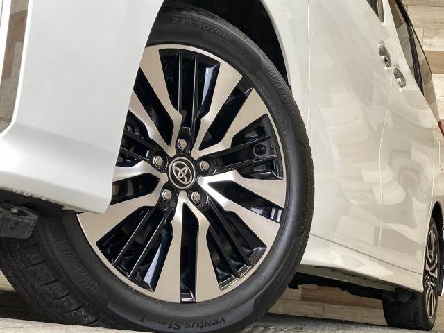 トヨタ アルファードの画像19