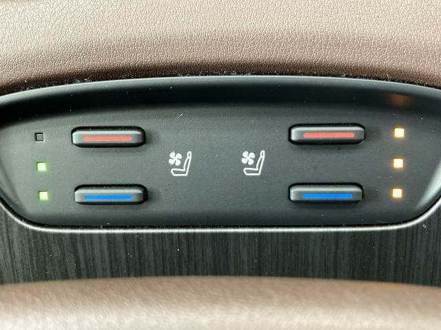 ハリアーZ “Leather Package” 内装他