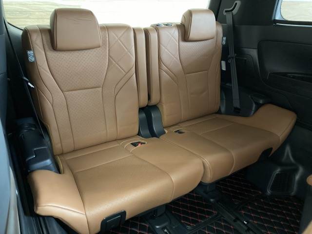 トヨタ&nbsp;ヴェルファイアハイブリッドの画像13