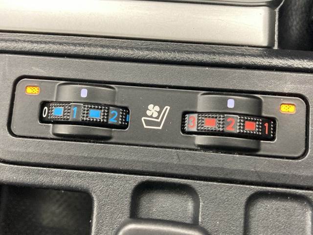 トヨタ&nbsp;ランドクルーザープラドの画像9