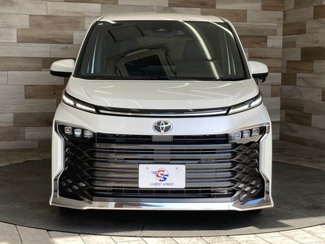 トヨタ&nbsp;ヴォクシーの画像3