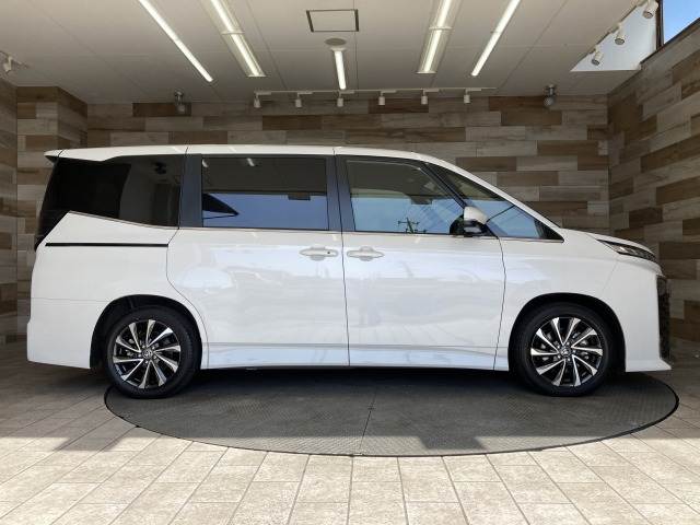 トヨタ&nbsp;ヴォクシーの画像17