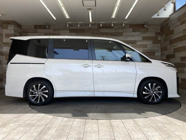 トヨタ&nbsp;ヴォクシーの画像17