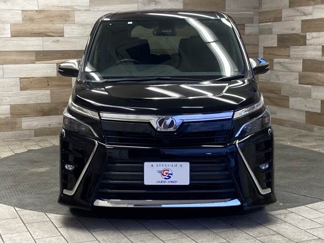 トヨタ&nbsp;ヴォクシーの画像3