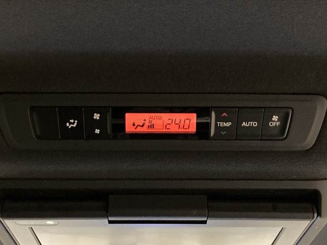 トヨタ&nbsp;ヴォクシーの画像10