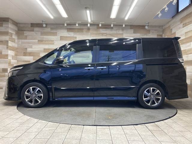 トヨタ&nbsp;ヴォクシーの画像16